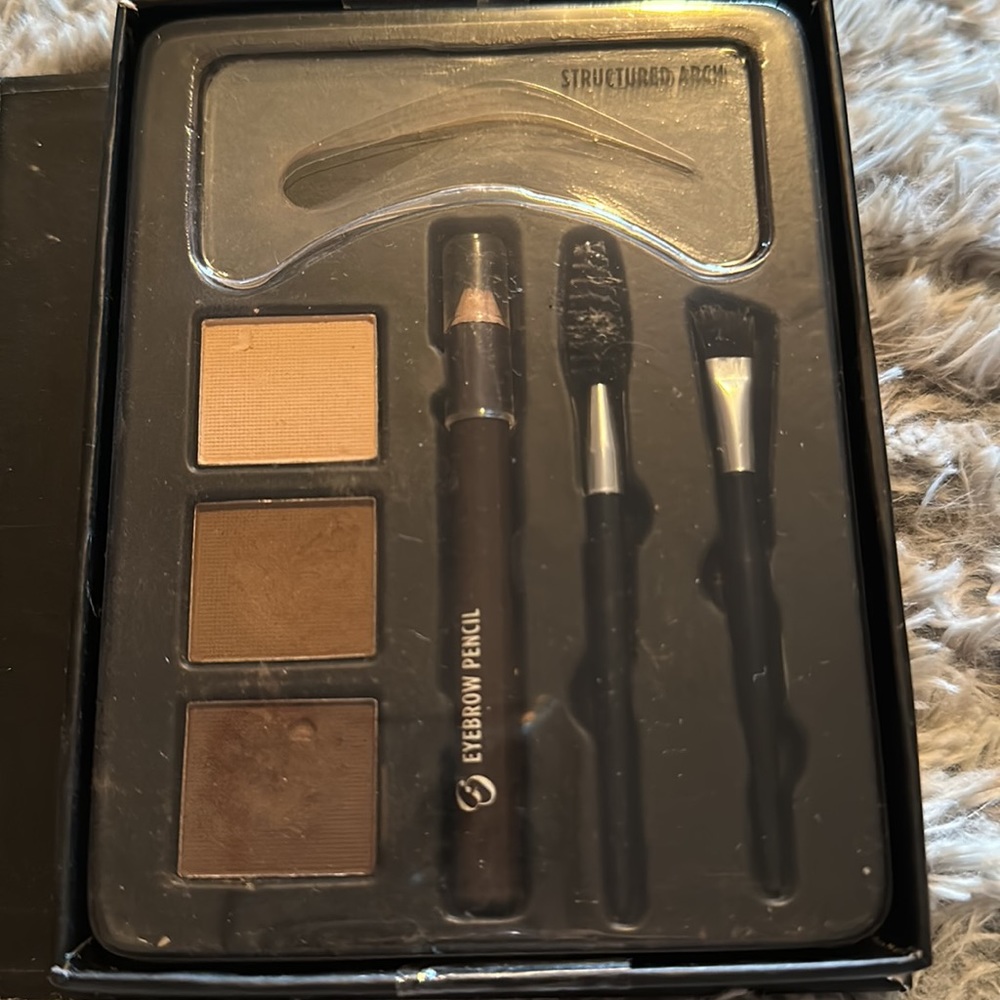 Brows set - Picture 3 of 5